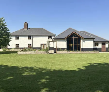 M L Exterior Painting